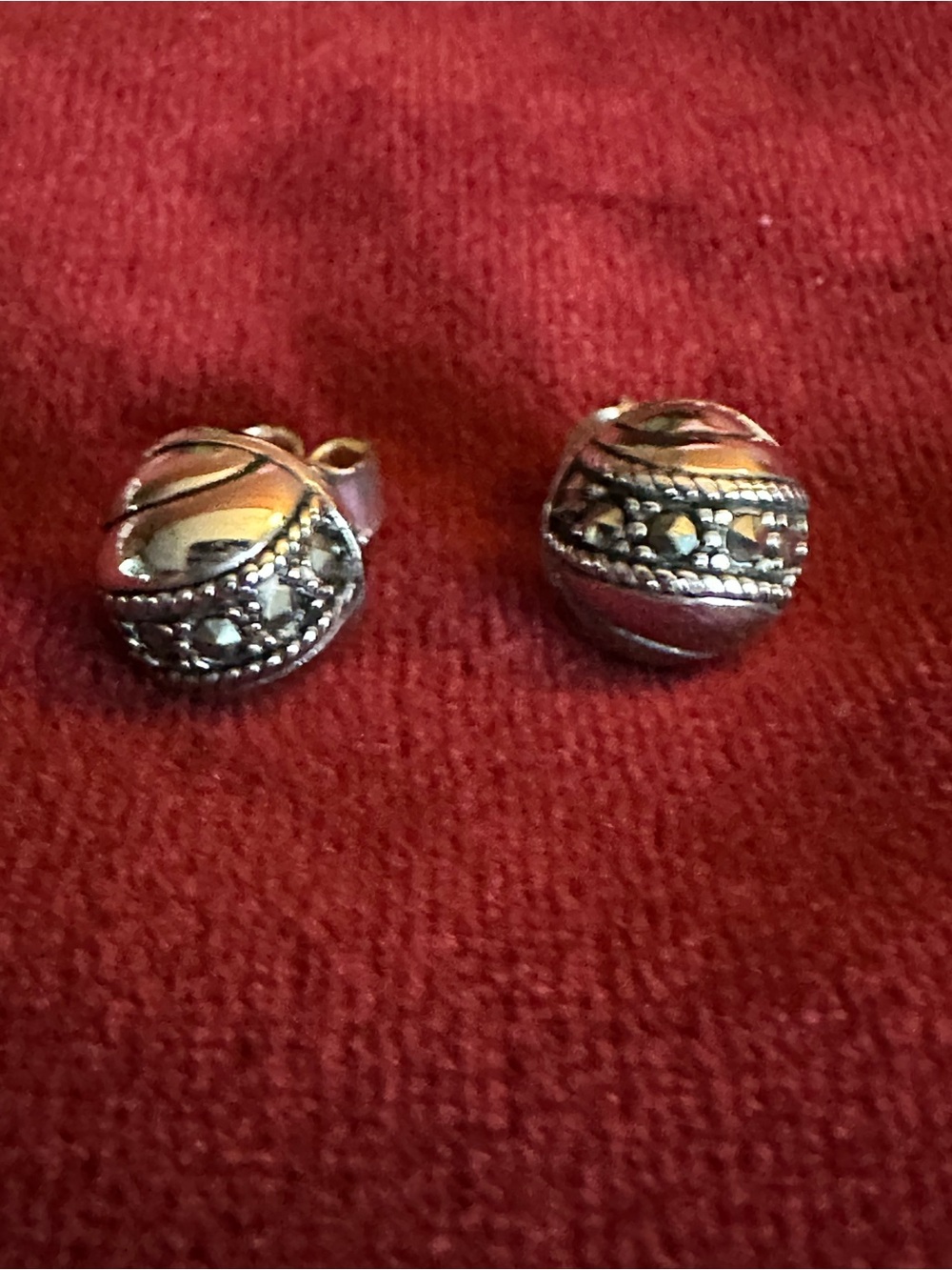 Vintage Sterling Silver SU 925 TH Marcasite Dome Earrings - Silver